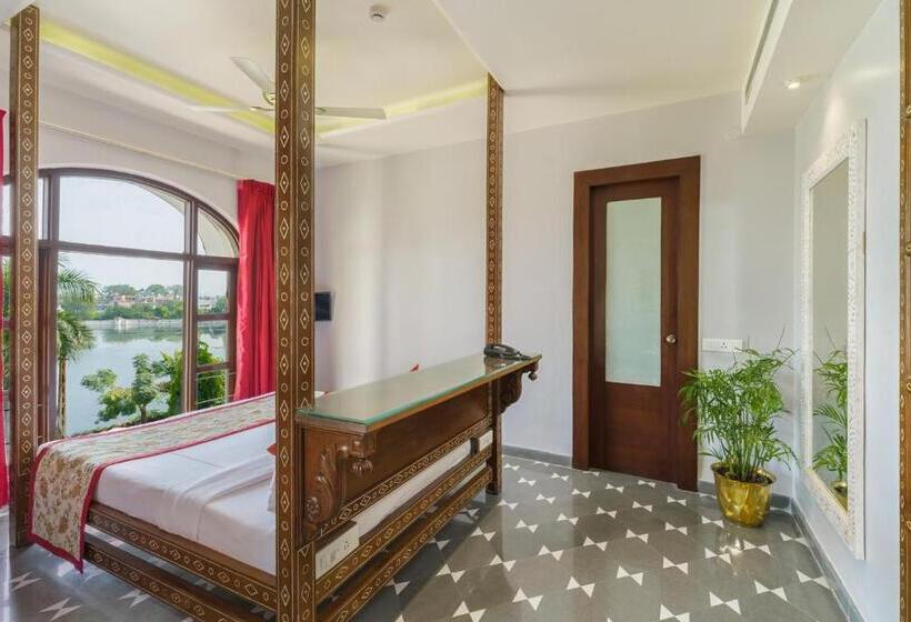 Suite with lake view, Brahma Niwas   Best Lake View Hotel In Udaipur