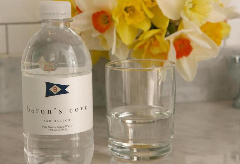 스탠다드 룸 킹사이즈 침대, Baron S Cove