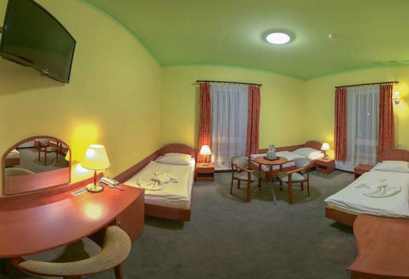 Номер Стандарт Трехместный, Majewski Hotel & Spa