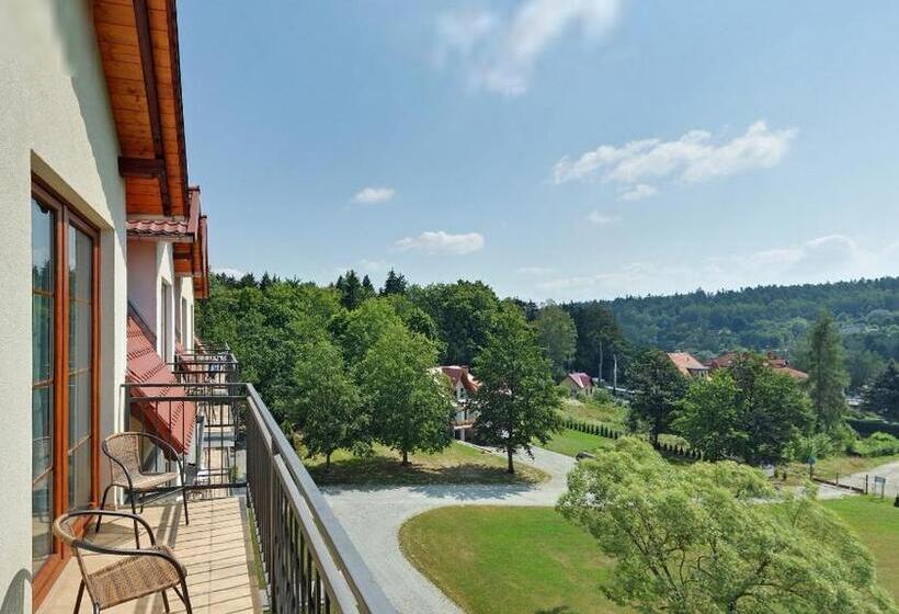 اتاق استاندارد سه نفره, Nowy Zdrój   Centrum Zdrowia I Wypoczynku