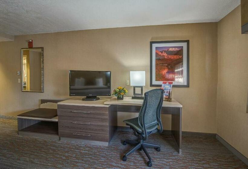 Номер Стандарт Адаптированный для Инвалидов, Best Western Plus Canyonlands Inn