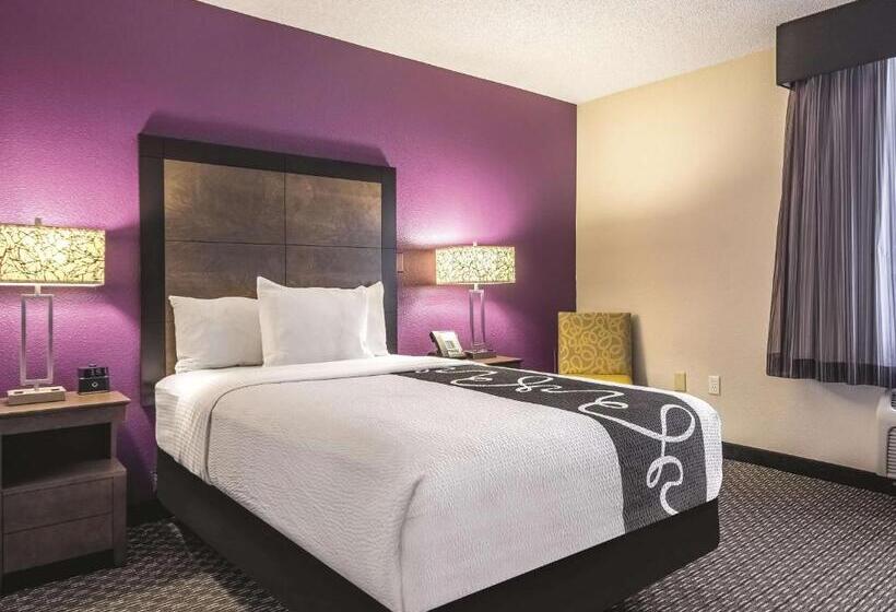 Номер Стандарт Адаптированный для Инвалидов, La Quinta By Wyndham Hartford Bradley Airport