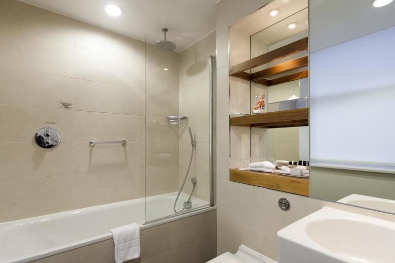 适合残疾人使用的标准间, La Quinta By Wyndham Tampa Fairgrounds - Casino