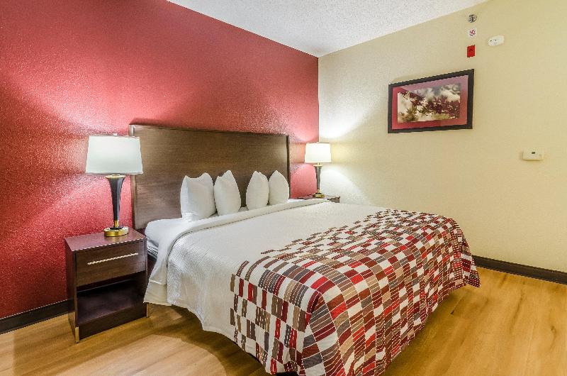 스탠다드 룸 킹사이즈 침대, Red Roof Inn & Conference Center Wichita Airport