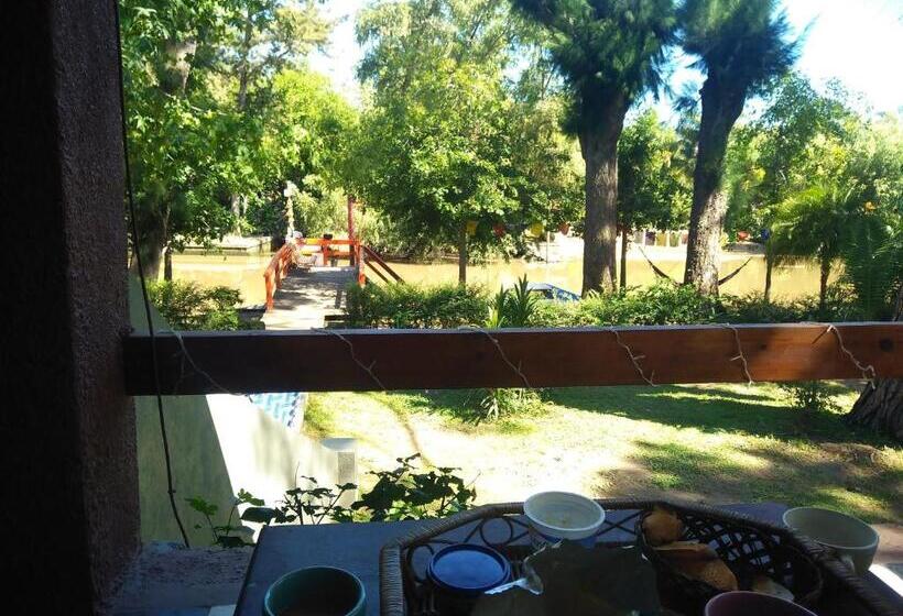 Дом 3 Спальни, Gaia Hostal
