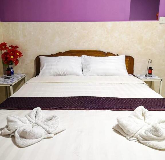 اتاق سوپریور, Route 76 Guest House