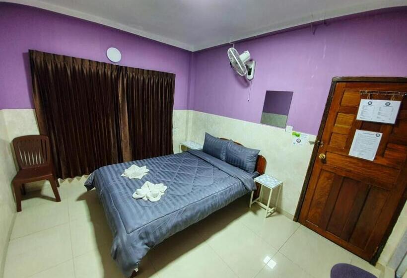 اتاق سوپریور, Route 76 Guest House