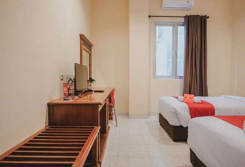 Номер Стандарт, Reddoorz Plus Near Plaza Blok M