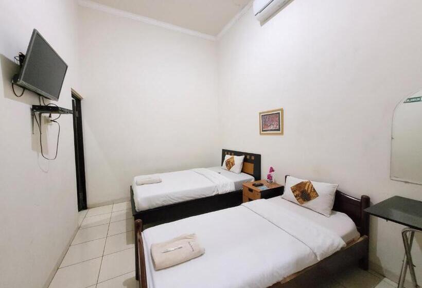 اتاق استاندارد, Ndalem Katong Guest House Ponorogo