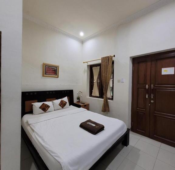 اتاق لوکس, Ndalem Katong Guest House Ponorogo