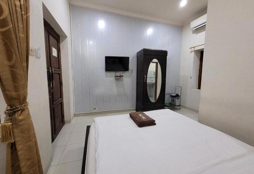 اتاق لوکس, Ndalem Katong Guest House Ponorogo