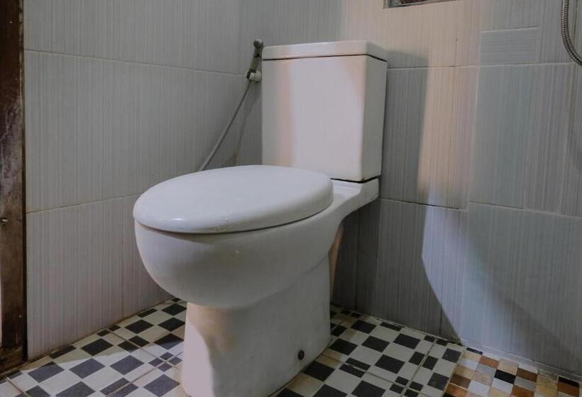 سوییت خانوادگی, Ndalem Katong Guest House Ponorogo