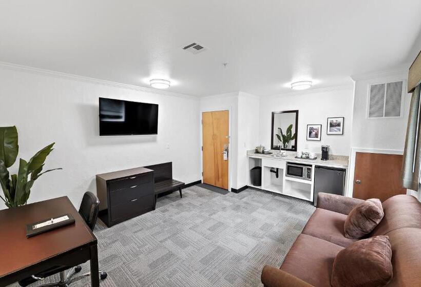 Люкс Кровать Кинг, Best Western Wesley Inn & Suites