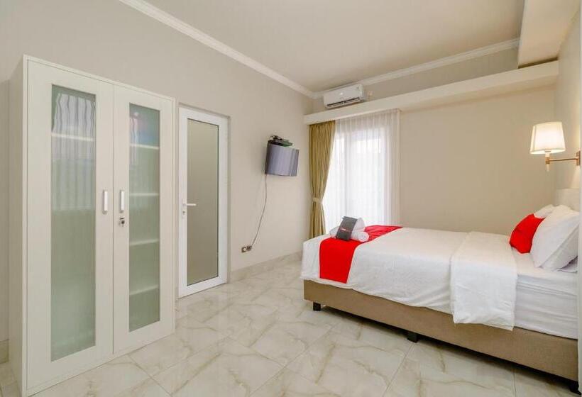 デラックスルーム, Reddoorz Near Taman Makam Pahlawan Cikutra
