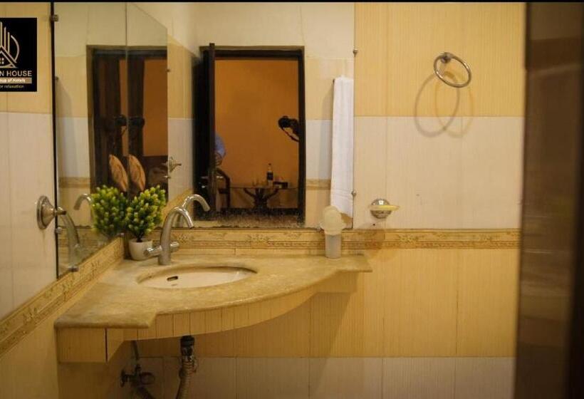 اتاق استاندارد, Shelton Guest House