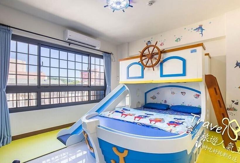 اتاق استاندارد سه تخته با بالکن, J.s 23 Kids Homestay