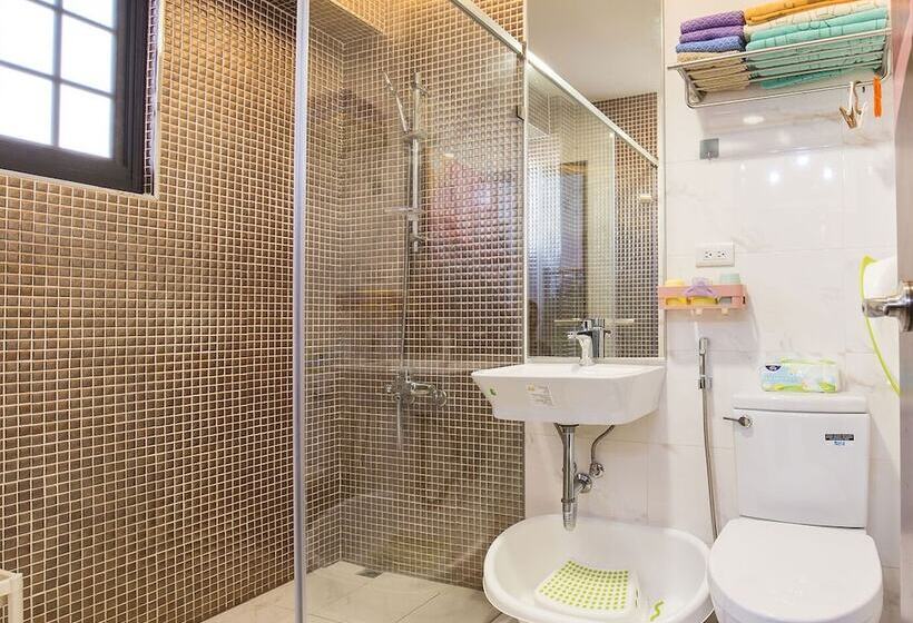 اتاق استاندارد چهار تخته, J.s 23 Kids Homestay