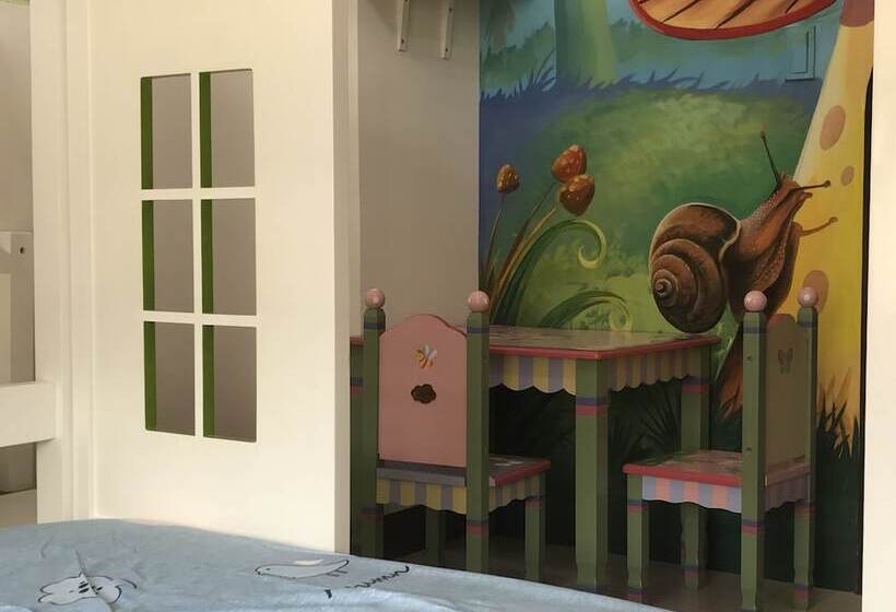 اتاق استاندارد چهار تخته, J.s 23 Kids Homestay
