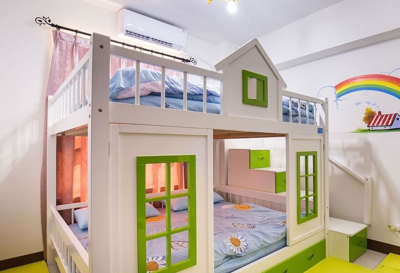 اتاق استاندارد چهار تخته, J.s 23 Kids Homestay
