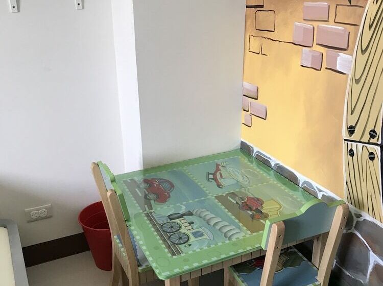 اتاق استاندارد, J.s 23 Kids Homestay