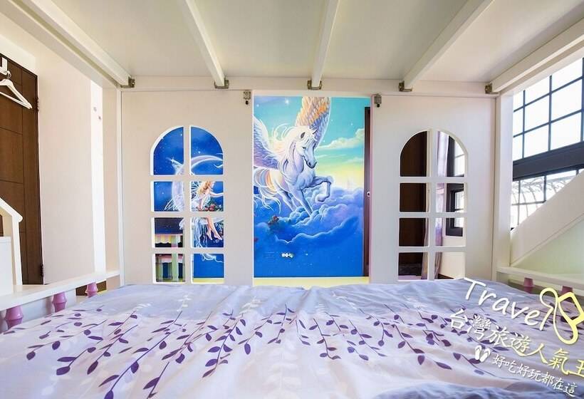 اتاق استاندارد چهارنفره با بالکن, J.s 23 Kids Homestay