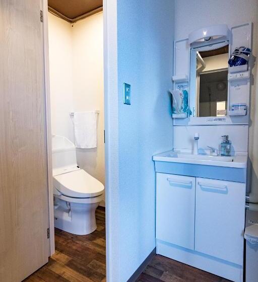 חדר סטנדרט לארבעה, Clover House Sapporo