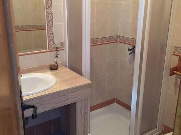 Номер Стандарт Индивидуальный, Hostal Catedritos Ibéricos A 5 Km 154 A 5 Km De Oropesa A 1 Km De Herreruela De Oropesa