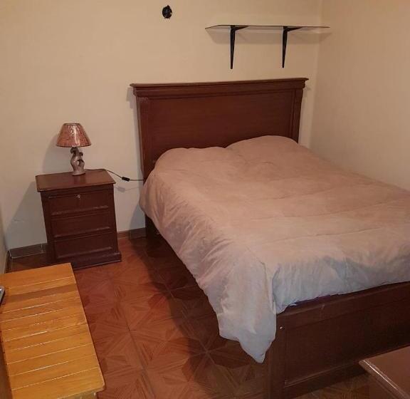 اتاق استاندارد با سرویس بهداشتی مشترک, Hostel Buen Descanso