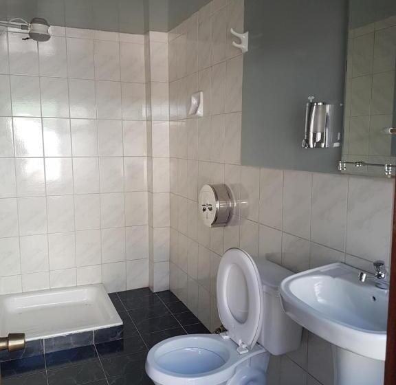 اتاق استاندارد سه تخته با سرویس بهداشتی مشترک, Hostel Buen Descanso