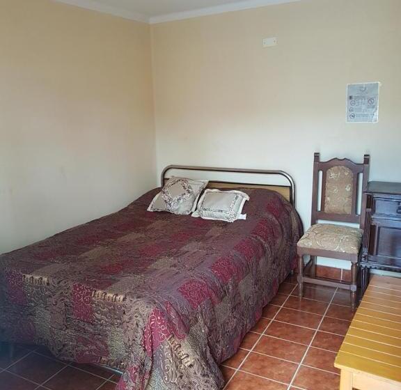 اتاق استاندارد یک تخته با سرویس بهداشتی مشترک, Hostel Buen Descanso