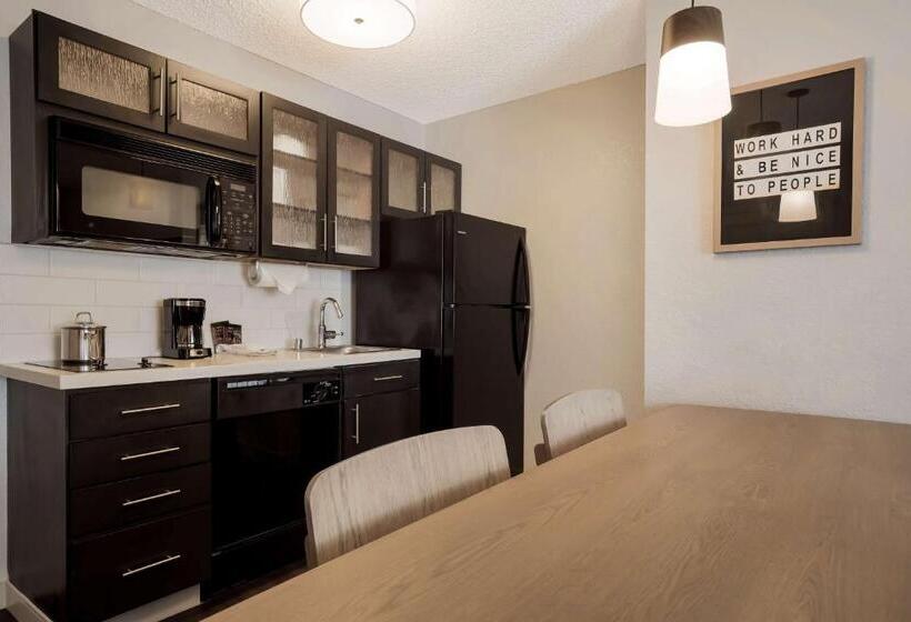 Люкс, Sonesta Simply Suites Irvine East Foothill