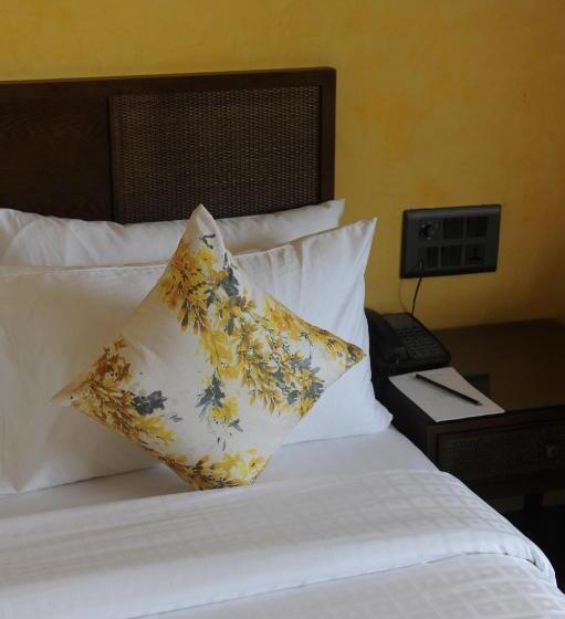 اتاق لوکس, The Summer House, Pachmarhi   Am Hotel Kollection