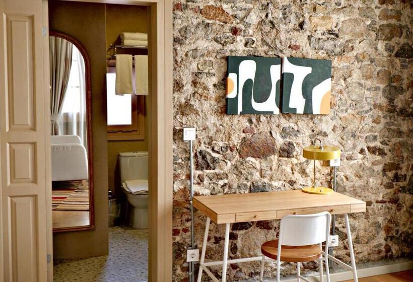 اتاق لوکس, Bono Hotel Old Town