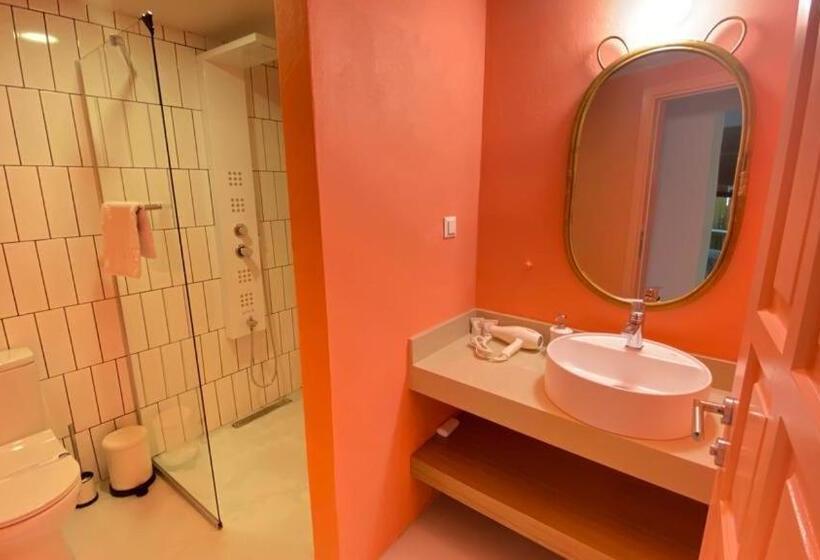 سوییت, Bono Hotel Old Town