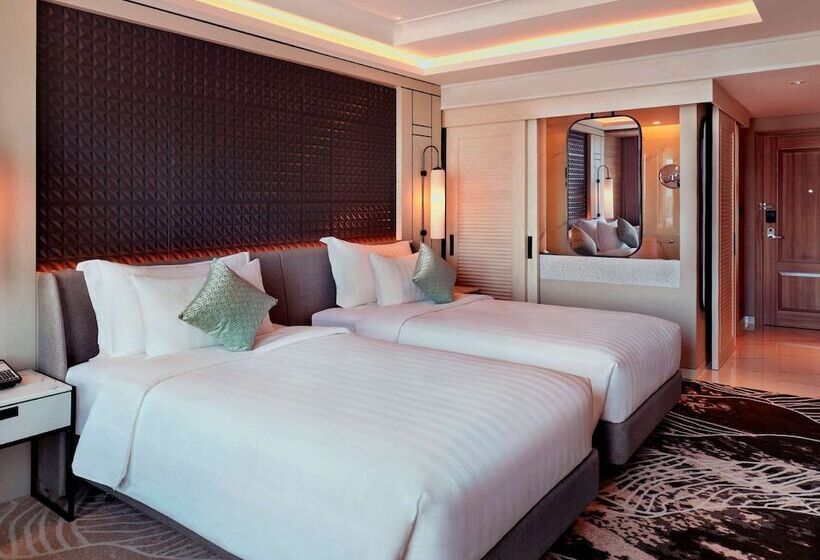 اتاق لوکس با چشم‌انداز شهر, Movenpick Surabaya City