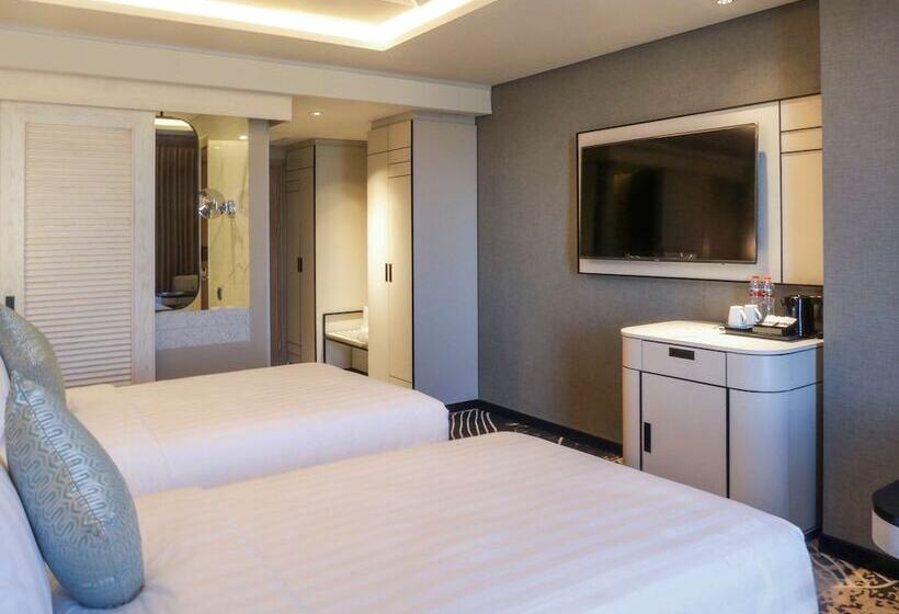 اتاق سوپریور, Movenpick Surabaya City