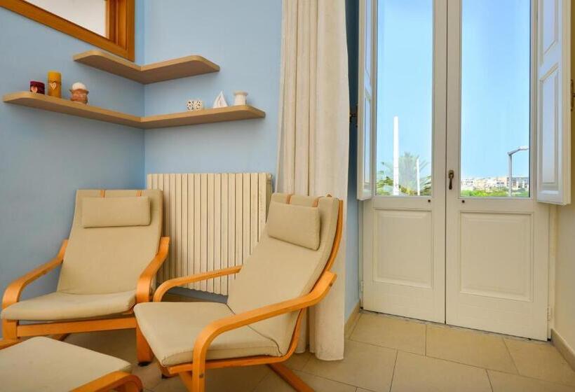 اتاق استاندارد با تخت بزرگ, Balcone Su Otranto