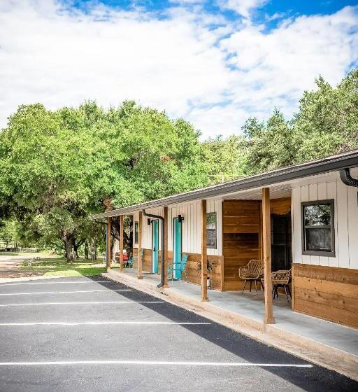Номер Стандарт Кровать Кинг Адаптированный для Инвалидов, Stonewall Motor Lodge