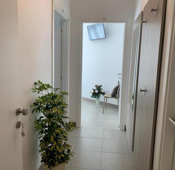 Family Suite, Lorena