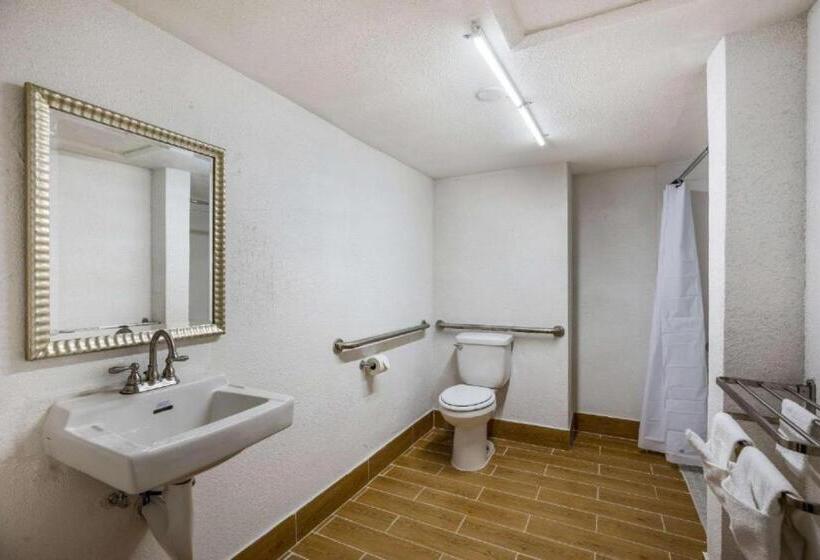 Quarto Estandar para Deficientes Físicos, OYO Hotel Orlando Airport