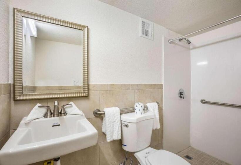 Quarto Estandar para Deficientes Físicos, OYO Hotel Orlando Airport