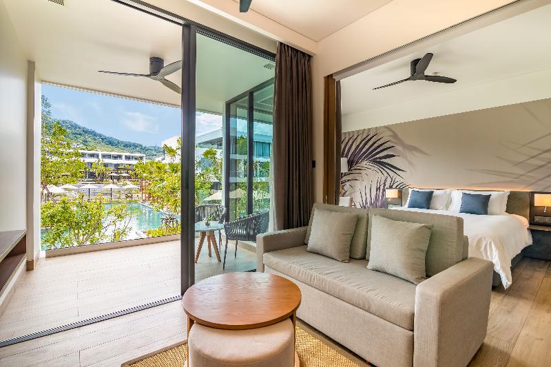 Люкс Вид на Бассейн, Stay Wellbeing & Lifestyle Resort