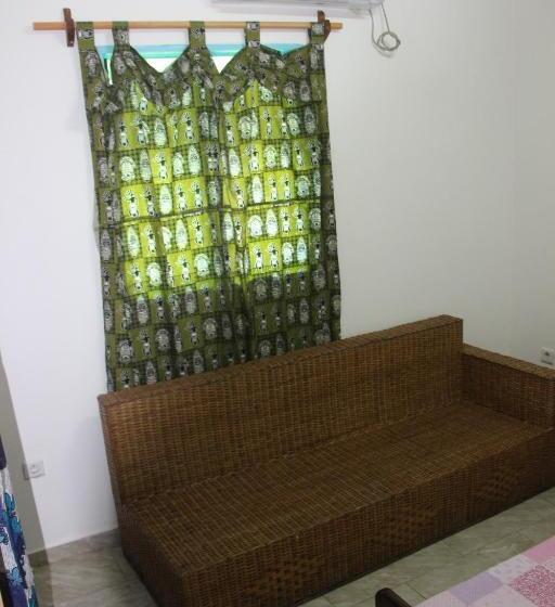استودیو استاندارد با چشم‌انداز باغ, Ocean Si Mansion