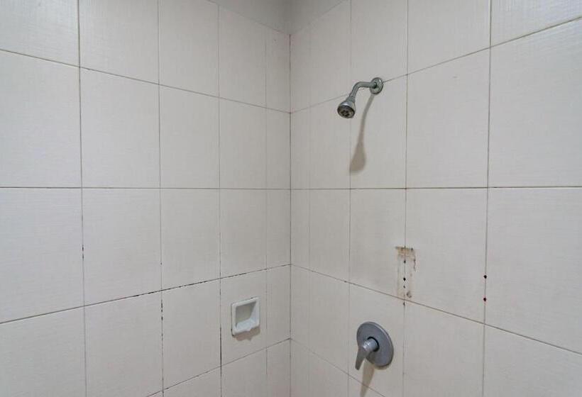 Номер Superior, Reddoorz Near Institut Teknologi Bandung 2