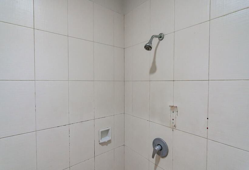Номер Superior, Reddoorz Near Institut Teknologi Bandung 2