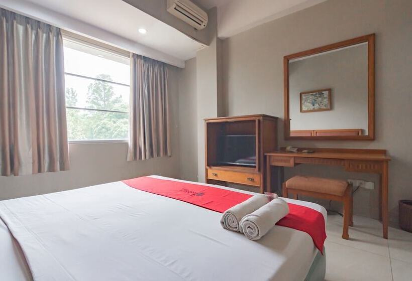 Номер Superior, Reddoorz Near Institut Teknologi Bandung 2