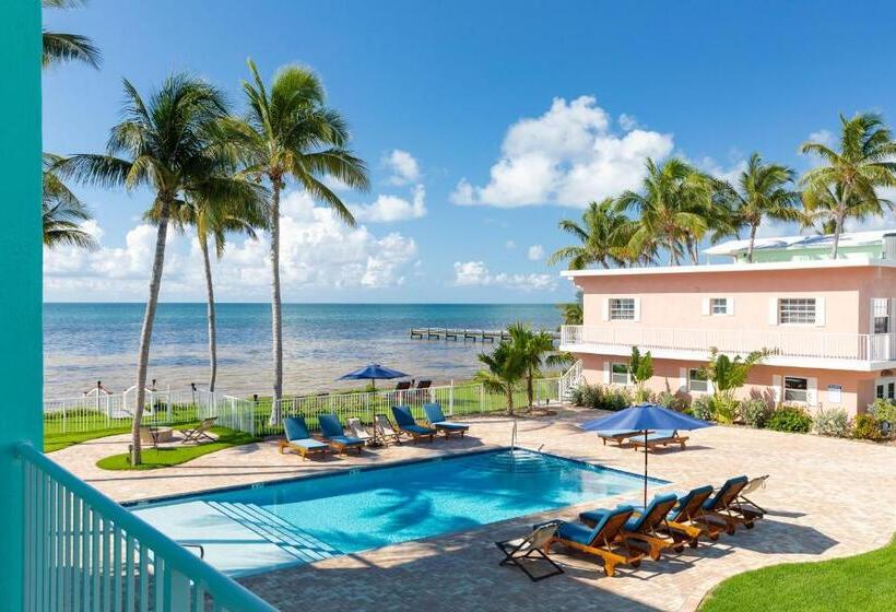 Deluxe Suite King Bed, Grassy Flats Resort & Beach Club