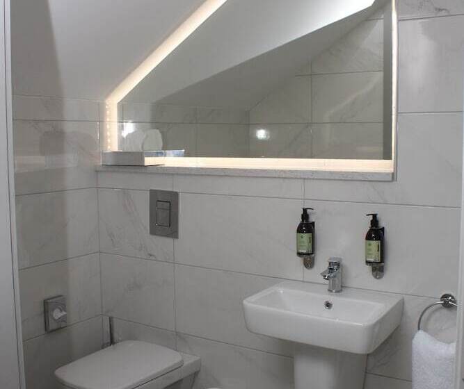 Номер Стандарт, Baginbun Lodge