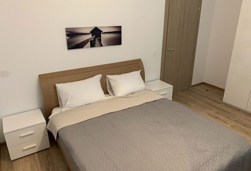 Студия Стандарт, Snagov Lake Suites