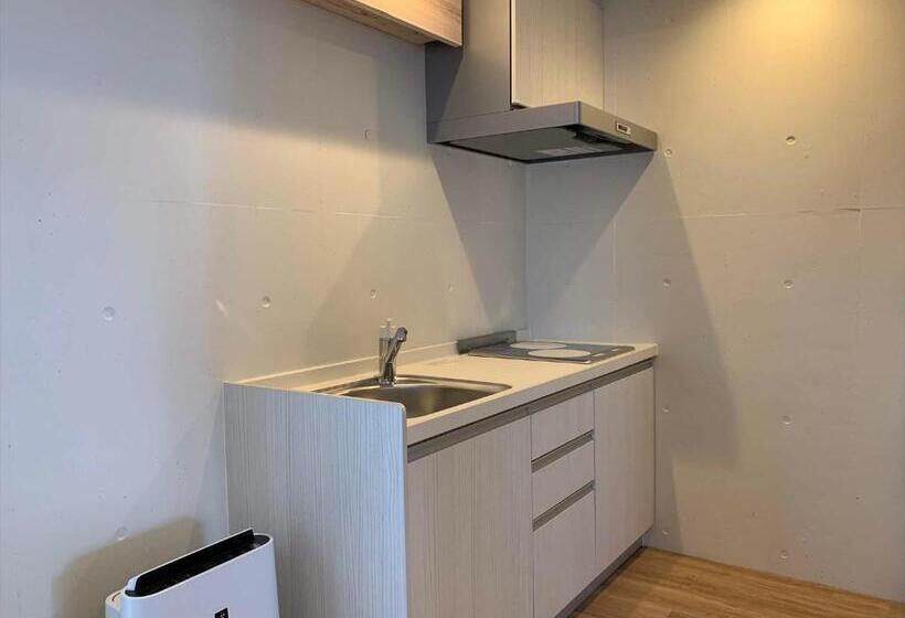 اتاق استاندارد سه نفره, Yomitan Condhotel Nd
